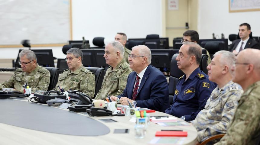 Milli Savunma Bakanı Güler, Mehmetçiğe seslendi! "Gözümüzün değmediği, ayağımızın basmadığı yer bırakmayacağız"