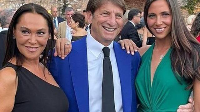 Hülya Avşar ve Kaya Çilingiroğlu tatilde de birlikte! Aşk bitti dostluk baki