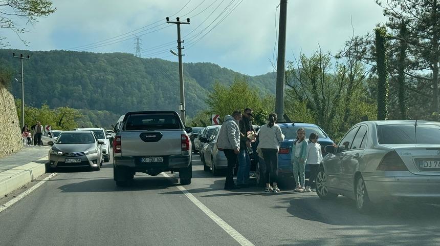 Bayramda o ilçeye akın ettiler! Araç girişi kapatıldı, çevik kuvvet ve ek trafik ekipleri sevk edildi
