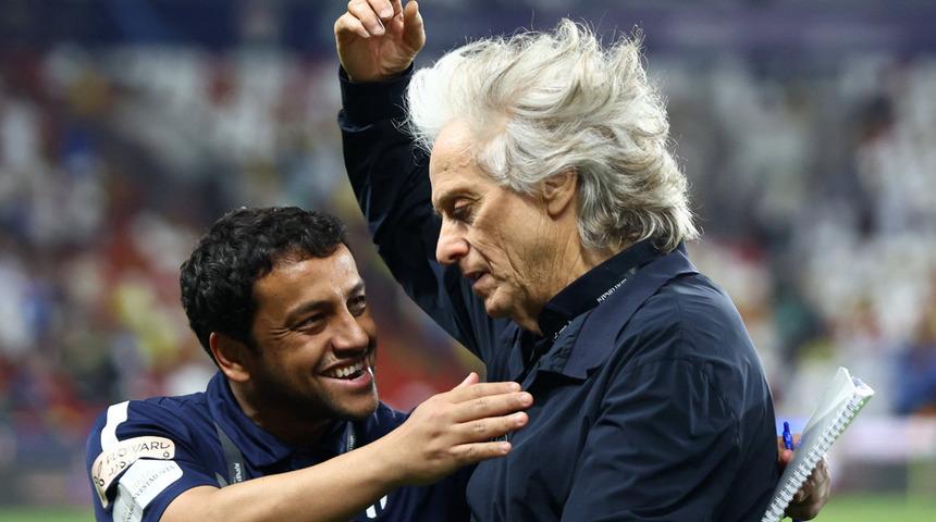 Futbol tarihinde kolay kolay kırılamayacak rekor gelişmeye devam ediyor! Jorge Jesus, Al Hilal ile şampiyon oldu ve üst üste 34. galibiyetini aldı