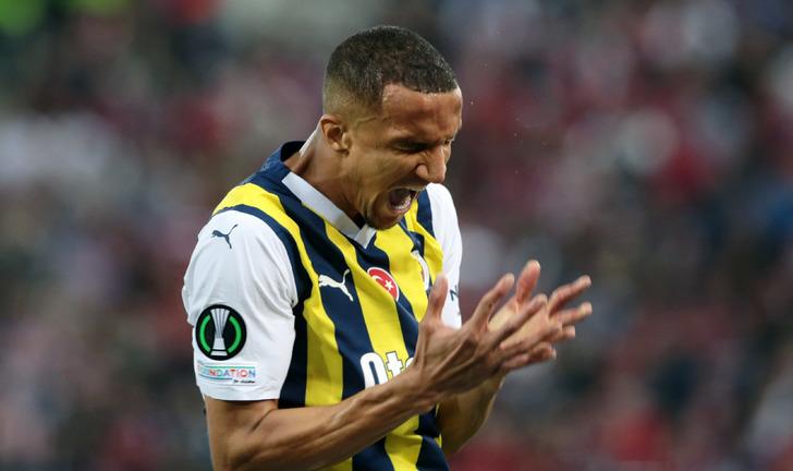 Fenerbahçe'nin 3-2'lik Olympiakos mağlubiyeti sonrası iki isme ağır sözler! "Takımı 9 kişi oynattılar" G4