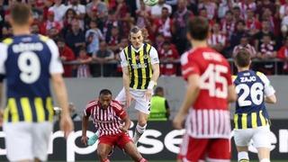 Olympiakos maçında alınan yenilgi sonrası Fenerbahçe'nin yıldız ismi sorumluluğu aldı, özür mesajı yayınladı!