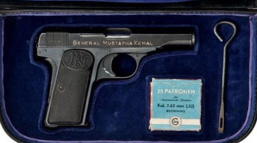 Atat&uuml;rk i&ccedil;in &uuml;retilen tabanca satılıyor