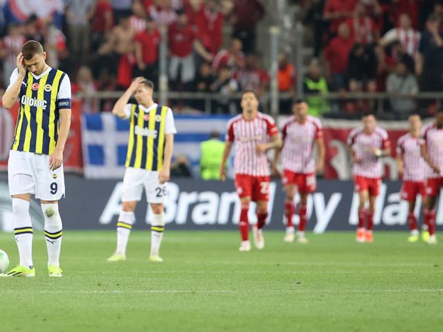Fenerbahçe'de sakatlık şoku! Olympiakos maçında sakatlanan Oosterwolde sezonu kapattı