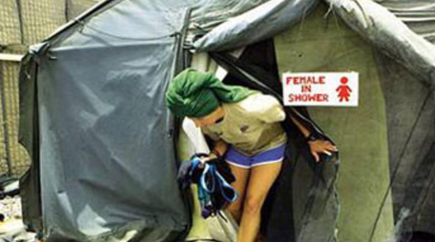 Kadın asker cephede doğurdu