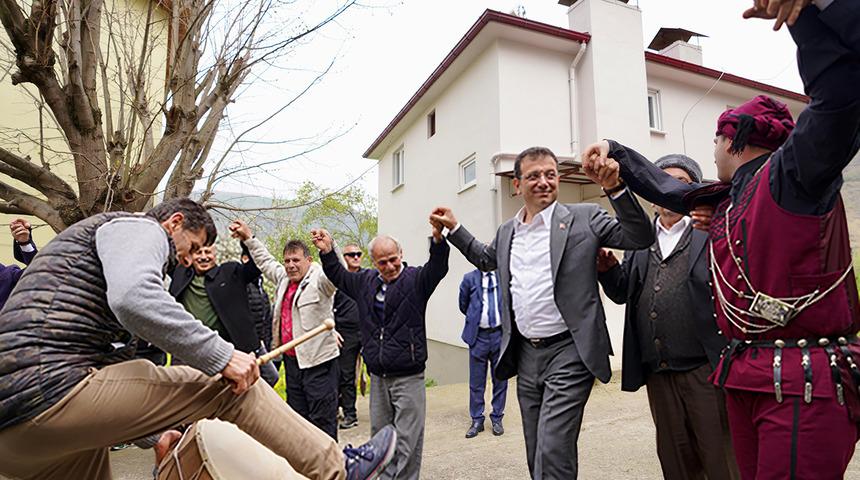 Horon tepip bayramlaşan İmamoğlu iddialı konuştu: Hizmette beni geçecek adam doğmadı kardeşim!