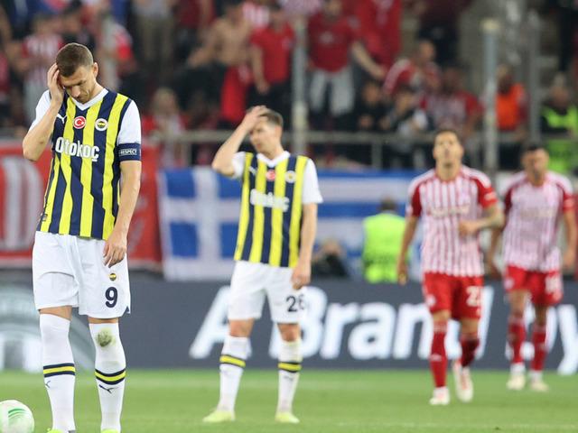Yunan taraftarlardan skandal tezahürat! UEFA'nın ne ceza vereceği büyük merak konusu oldu