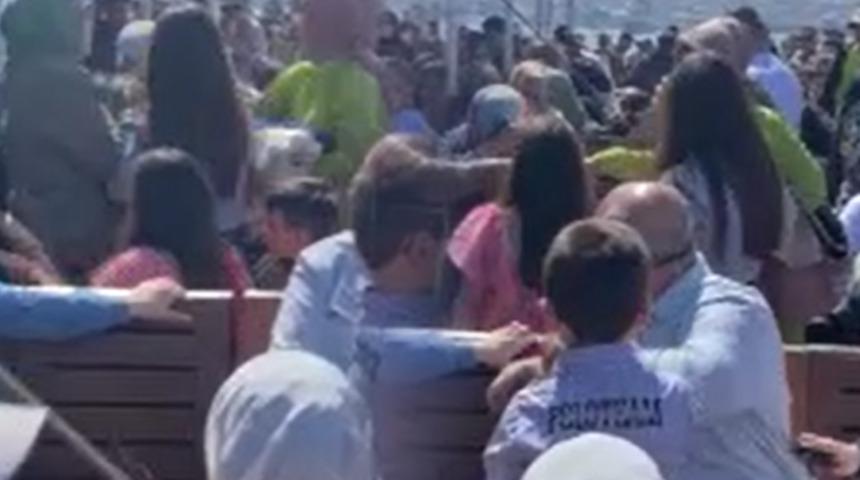 İstanbul'da vapurda ortalık bir anda karıştı! Biber gazı sıktı