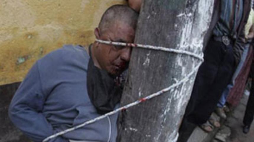 Çocuk katilini diri diri yaktılar