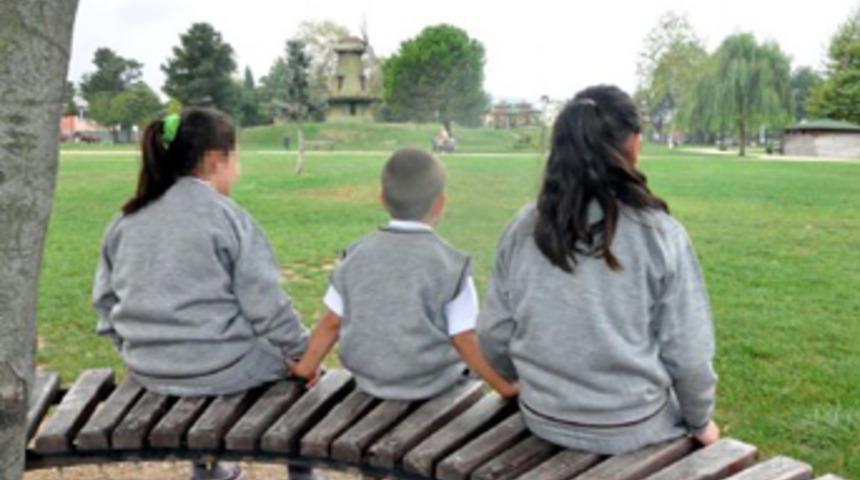 Tecav&uuml;z mağdurunun 3 kardeşi okula alınmadı