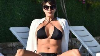 Tuğba Ekinci Condom şarkısını söylerken kendinden geçti! Cesur dansı tepki çekti