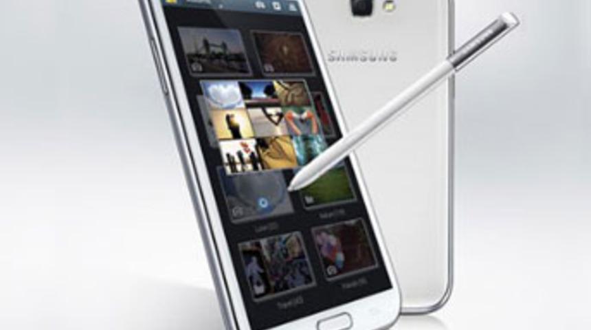 Bu &uuml;r&uuml;n iPhone 5&rsquo;i silip s&uuml;p&uuml;recek