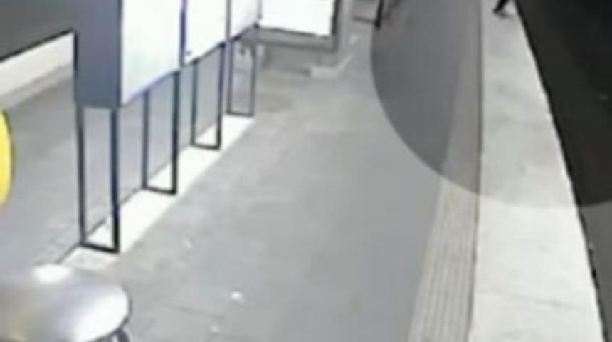 Metroda inanılmaz dehşet