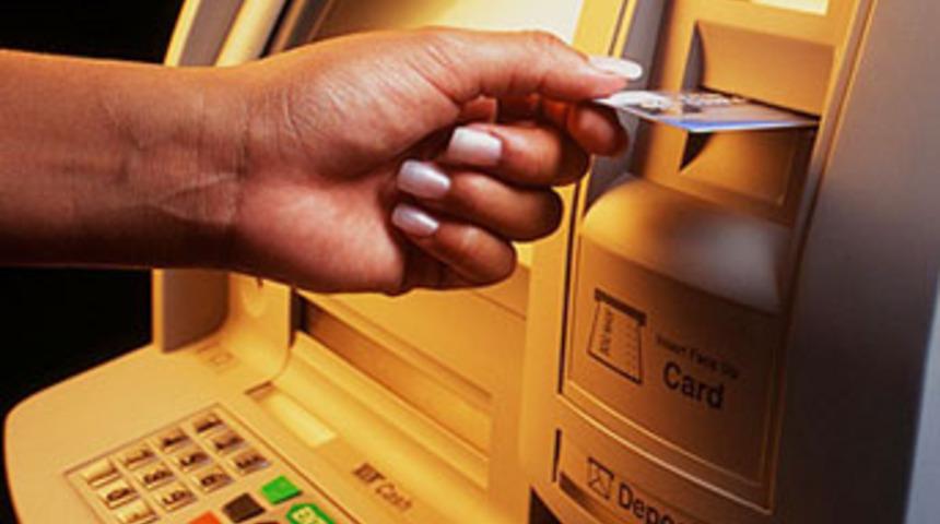 ATM'de işlem yaparken bunlara dikkat!