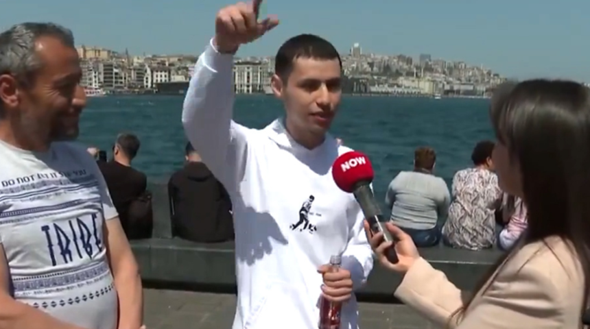 Sosyal medya İstanbul'da yaşayan liseli genci konuşuyor!  "Eminönü'ne hayatımda ilk kez geliyorum"