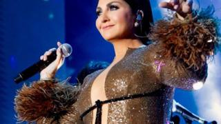 Sibel Can'a sahnede ilginç bayram hediyesi! Değeri 87 bin TL!