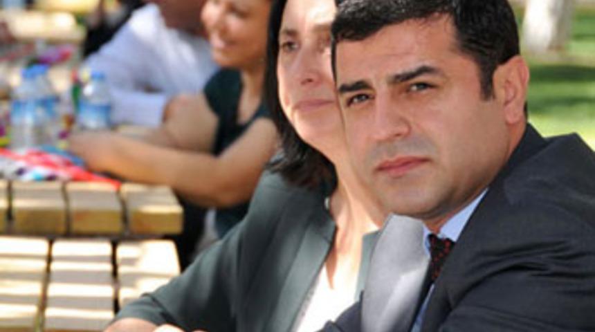 "M&uuml;zakere konusunda h&uuml;k&uuml;metin kafası karışık"