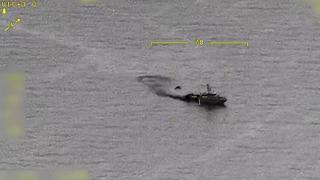 MSB görüntüleri paylaştı! Yunanistan düzensiz göçmenleri taşıyan 2 botu denize bıraktı... Böyle kurtarıldılar