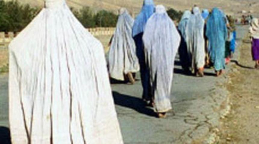 NATO saldırısında Afgan kadınlar &ouml;ld&uuml;