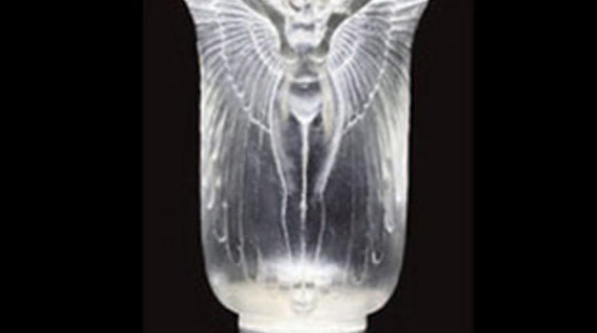 Tarihi 'vazo' rekor fiyata satıldı