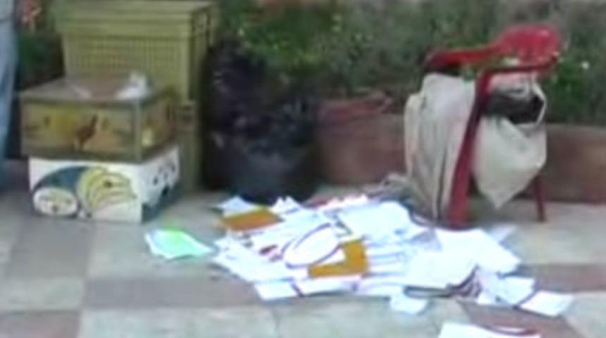 Banka m&uuml;şterilerinin kimlikleri &ccedil;&ouml;pe atıldı