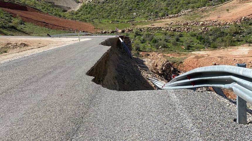 O kentte yağış sonrası yol çöktü! Geçici olarak araç trafiğine kapatıldı