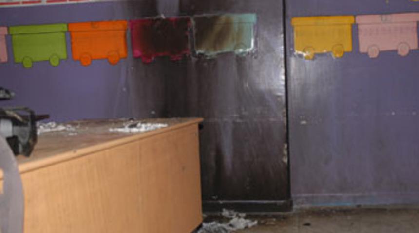 Okullara molotoflu saldırı!