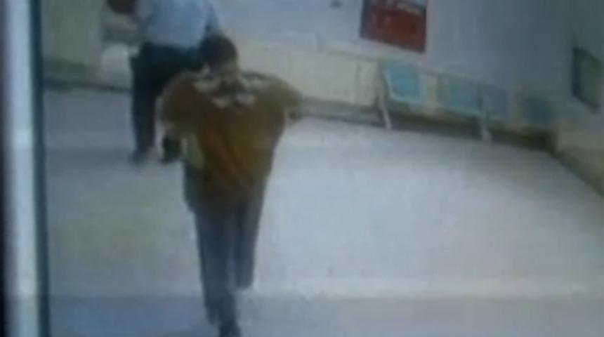 Polisin vurulma anı kamerada