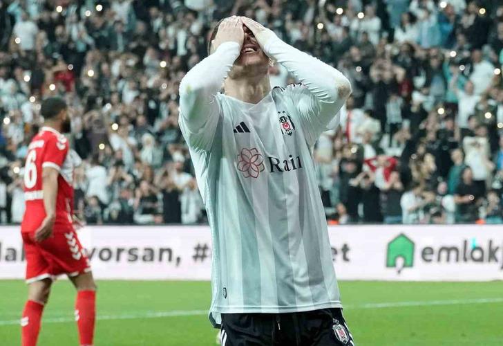 Beşiktaş'ın durumu hiç iyi değil! Fernando Santos ile işler yolunda gitmiyor... 18690998-728xauto