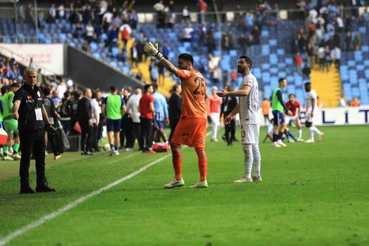 Süper Lig'de ortalık yine karıştı! Adana Demirspor - Kayserispor maçı savaş alanına döndü 728xauto