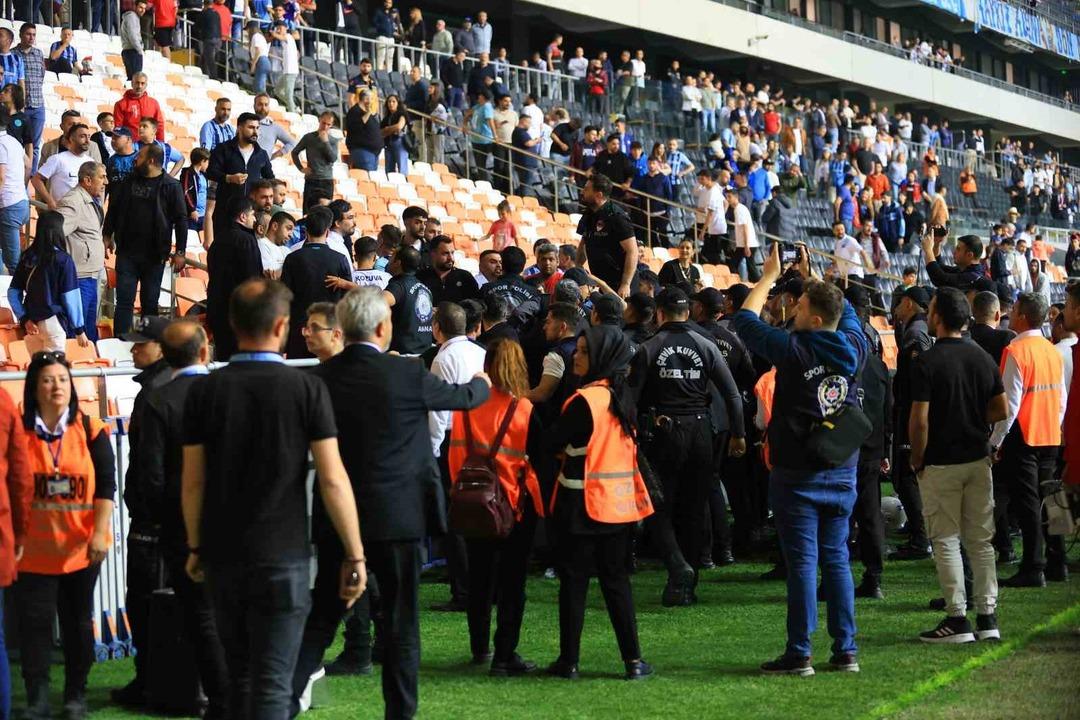 Süper Lig'de ortalık yine karıştı! Adana Demirspor - Kayserispor maçı savaş alanına döndü 1080xauto
