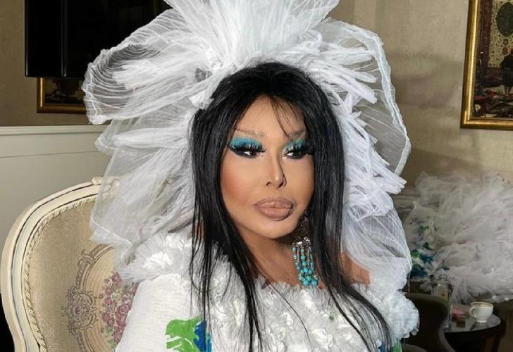 Türk Sanat Müziği'nin Divası Bülent Ersoy'un sahne kostümü gündem oldu! "Bayram şekeriyim" 18692121-728xauto