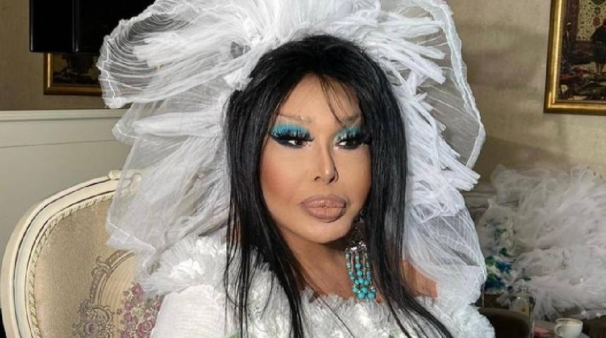 Türk Sanat Müziği'nin Divası Bülent Ersoy'un sahne kostümü gündem oldu! "Bayram şekeriyim"