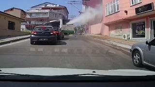 Yer: Bursa! Her şey bir anda oldu, özel halk otobüsünün motoru patladı