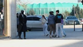 Bursa'da yürekleri hoplatan cansız manken şakası! Kimi güldü, kimi vurmaya kalktı