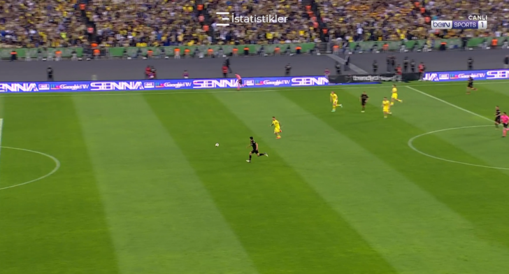 SON DAKİKA: Güven Yalçın Karagümrük taraftarını çileden çıkardı! Livakovic ile karşı karşıya kaldığı pozisyonda çalımı deneyince olanlar oldu G3