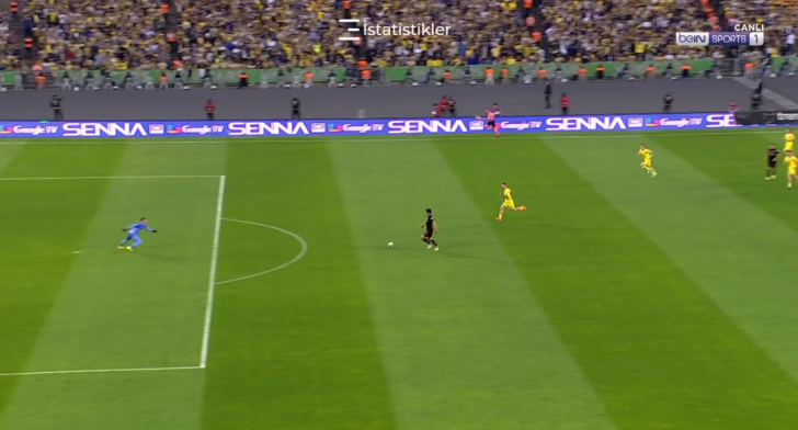 SON DAKİKA: Güven Yalçın Karagümrük taraftarını çileden çıkardı! Livakovic ile karşı karşıya kaldığı pozisyonda çalımı deneyince olanlar oldu G5