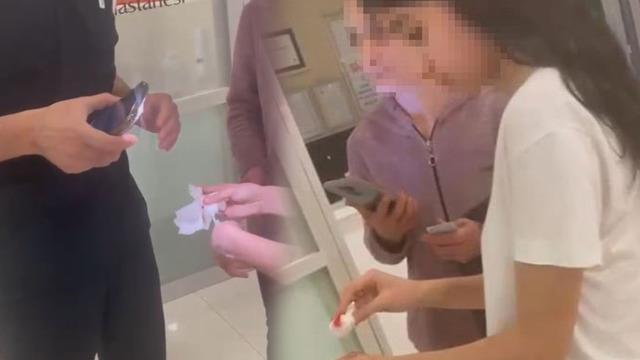 Yer: Antalya! Yaralı küçük kız hastane kapısından çevrildi, sosyal medyada gündem oldu