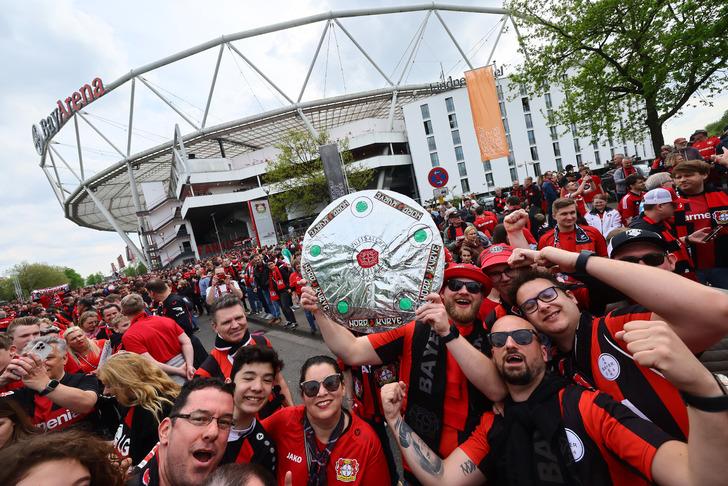 Son dakika: Bayer Leverkusen 119 yıllık tarihinde ilki yaşadı! Bayern Münih'in 11 yıllık şampiyonluk  hegemonyasını kırdılar G2