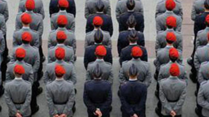 Şimdi de asker hastalığı başlarına bela oldu