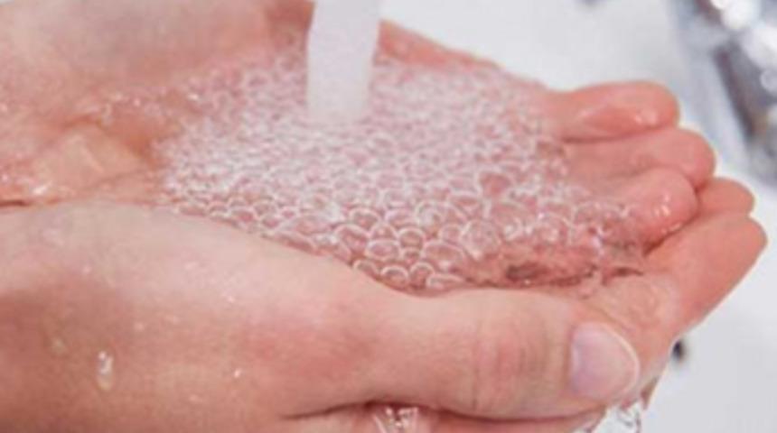 Parmaklar suda bu y&uuml;zden buruşuyormuş