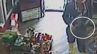 Polis 'sarı çizmeli sapığı' arıyor