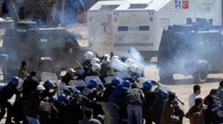 'Biber gazı kullanmaktan mutlu değiliz'