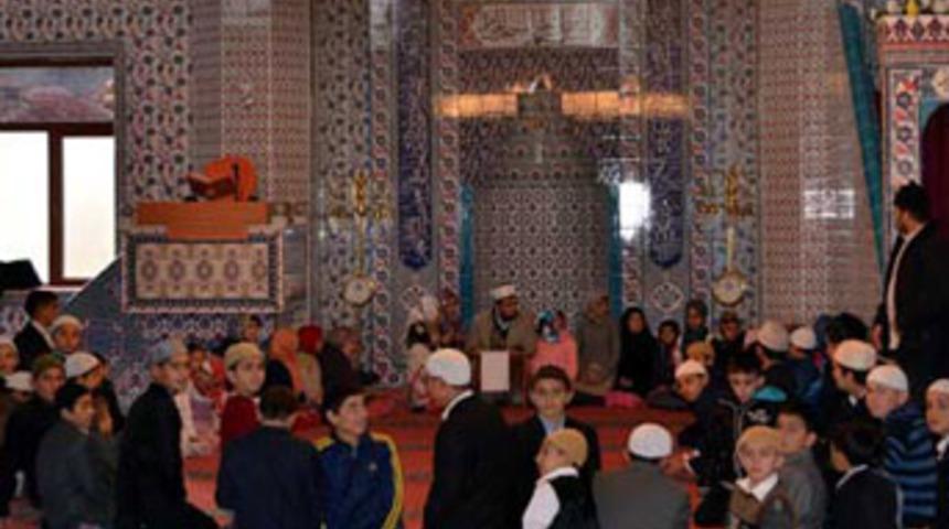 180 vakit camiye gelene tablet