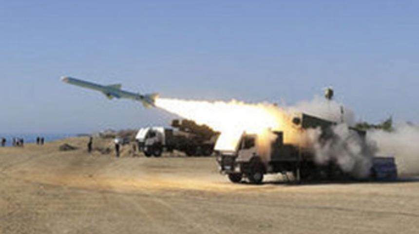 İran 'Nur' ve 'Kadir'le g&ouml;zdağı verdi!