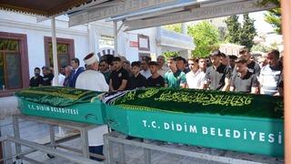 Didim’deki kazada hayatını kaybeden 4 kişi toprağa verildi