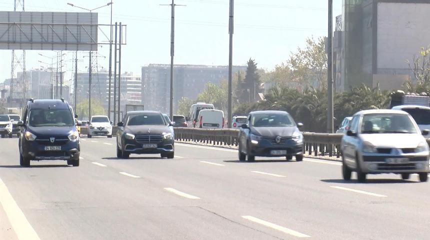 Bayramın en tartışmalı konusu olmuştu! Selektörle radar uyarısı yapmak suç mu? Son noktayı uzman isim koydu