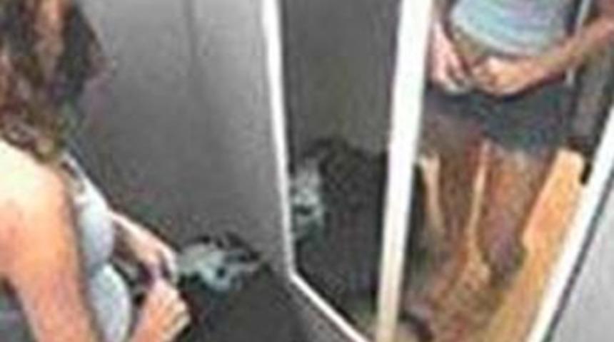 Kadınlar tuvaletinde gizli kamera şoku