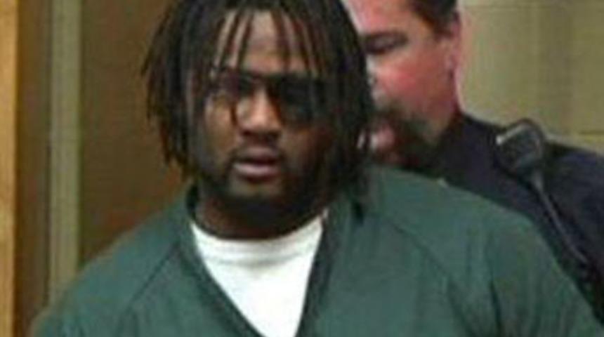 Komşusunun kafasını baltayla parçaladı