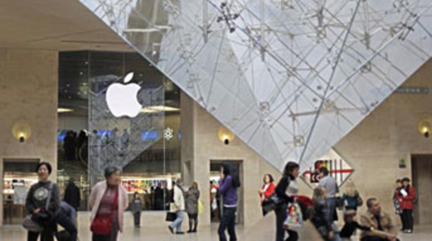 Paris'teki Apple mağazası soyuldu